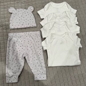 Carter's White Baby Outfit Set